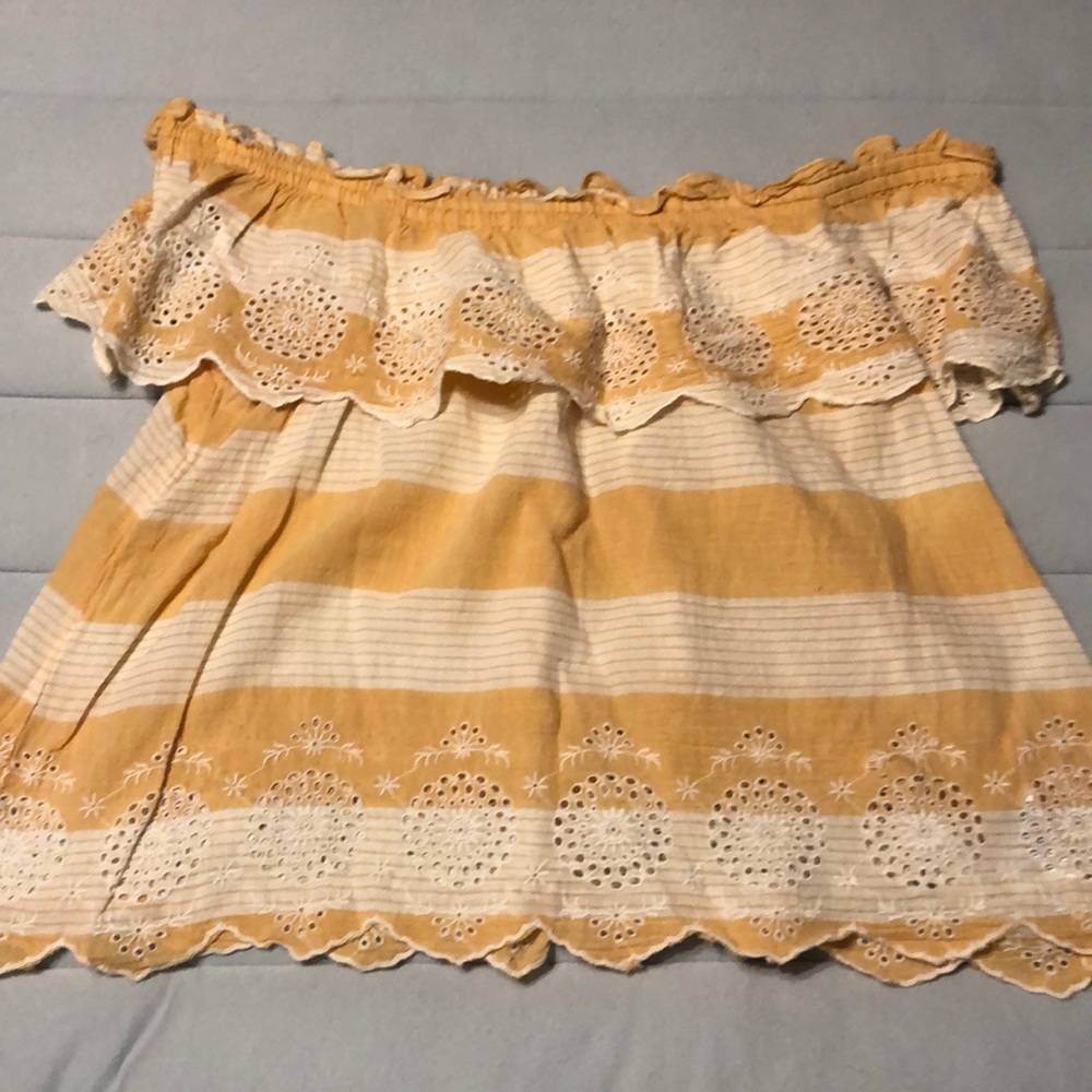Off the shoulder cropped top, yellow and white